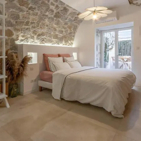 3 Bedroom Amazing In Ajaccio Daire