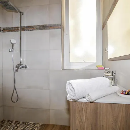 3 Bedroom Amazing In Ajaccio Daire *
